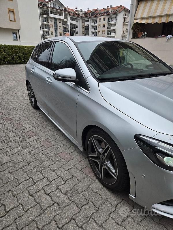 Usata Mercedes B180 AMG 116 CV (85 kW) 2019 Grigio Utilitaria