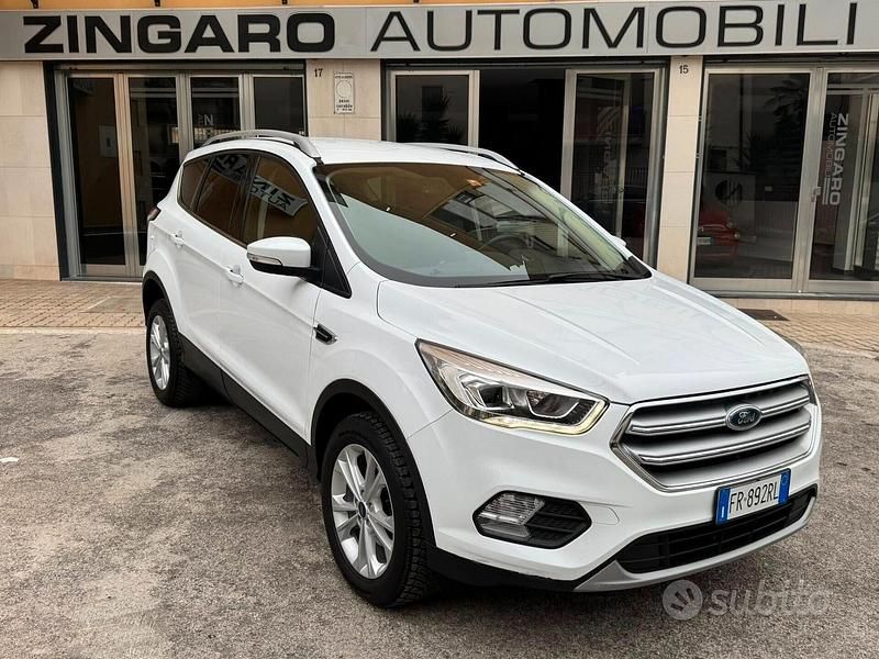 Usata Ford Kuga Titanium 120 CV (88 kW) 2018 Bianco SUV