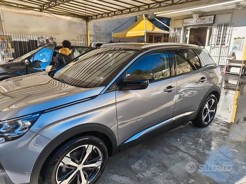 Begagnad Peugeot 3008 120 HK (88 kW) 2017 Grå SUV