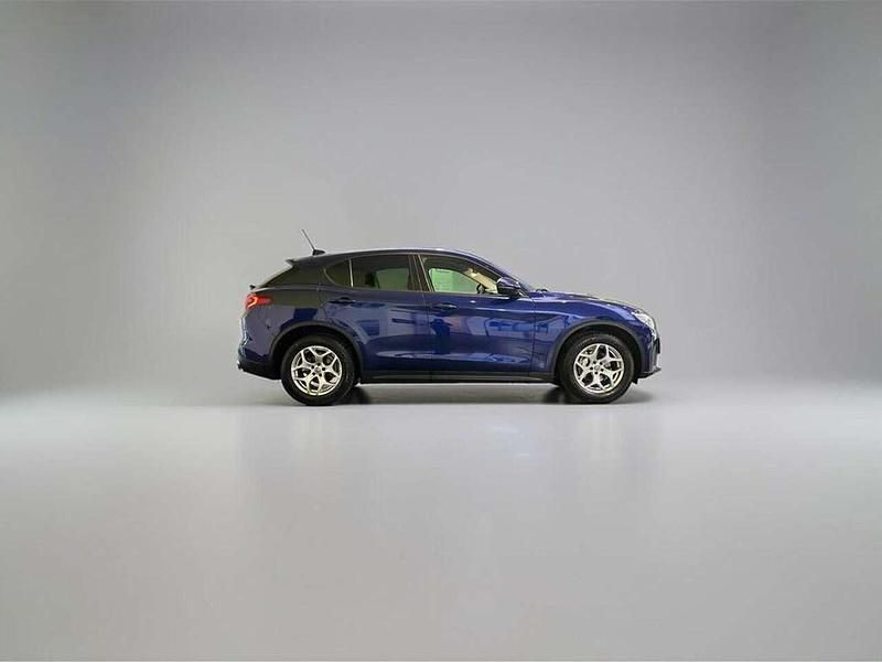 Usata Alfa Romeo Stelvio Business 190 CV (139 kW) 2021 Blu SUV
