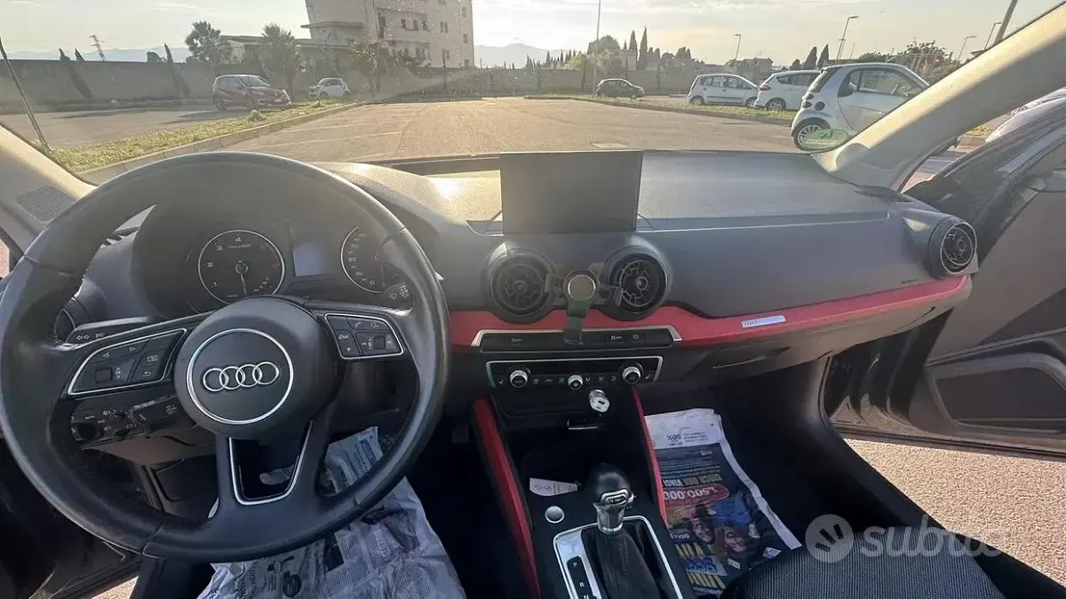 Usata Audi Q2 Comfort 116 CV (85 kW) 2018 Grigio SUV