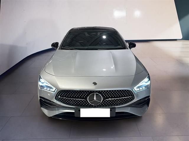Grigio Usata 2023 Mercedes 200 Advanced Plus Coupé | 41.500 € (Buon prezzo) - Immagine 1/4
