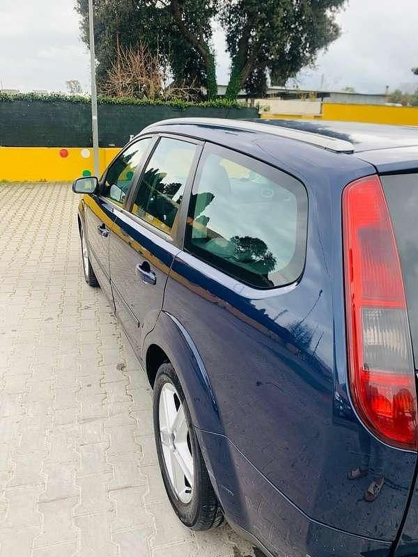 Usata Ford Focus Ghia 116 CV (85 kW) 2006 Berlina