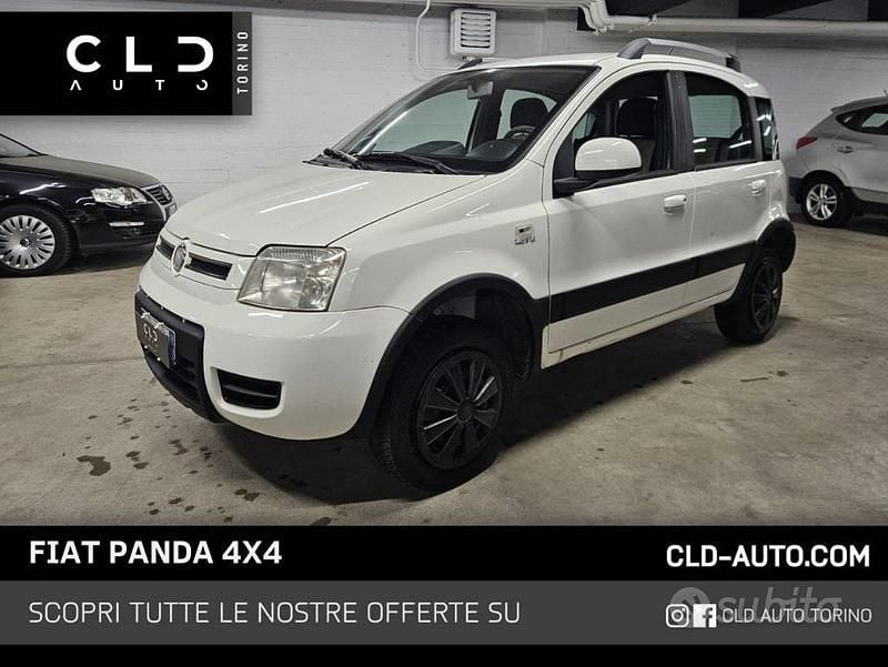 Usata Fiat Panda 4x4 Climbing 69 CV (50 kW) 2010 Bianco Utilitaria