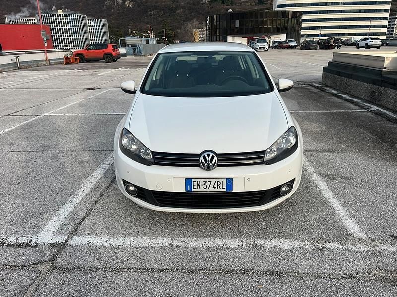 Usata VW Golf VII Comfortline 105 CV (77 kW) 2012 Bianco Berlina
