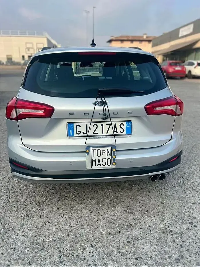 Usata Ford Focus Business Edition 120 CV (88 kW) 2022 Grigio Station wagon