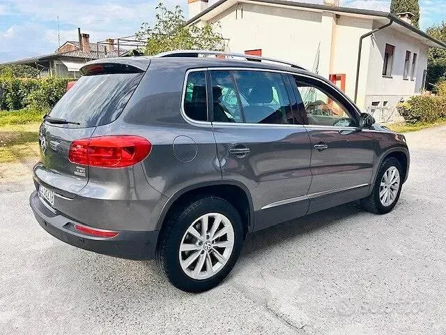 Usata VW Tiguan Trendline 110 CV (80 kW) 2013 Grigio SUV