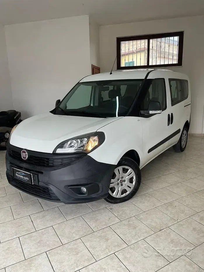 Usata Fiat Doblò 95 CV (69 kW) 2019 Bianco Monovolume