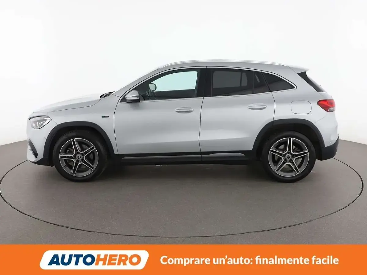 Usata Mercedes GLA250 Premium 160 CV (117 kW) 2020 Argento SUV