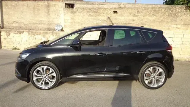 Usata Renault Scénic IV Business 119 CV (87 kW) 2020 Nero Monovolume