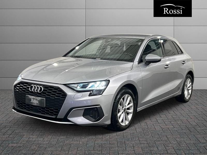 Grigio chiaro Usata 2022 Audi A3 Sportback g-tron Business Due volumi | 25.900 € (Buon prezzo) - Immagine 1/4