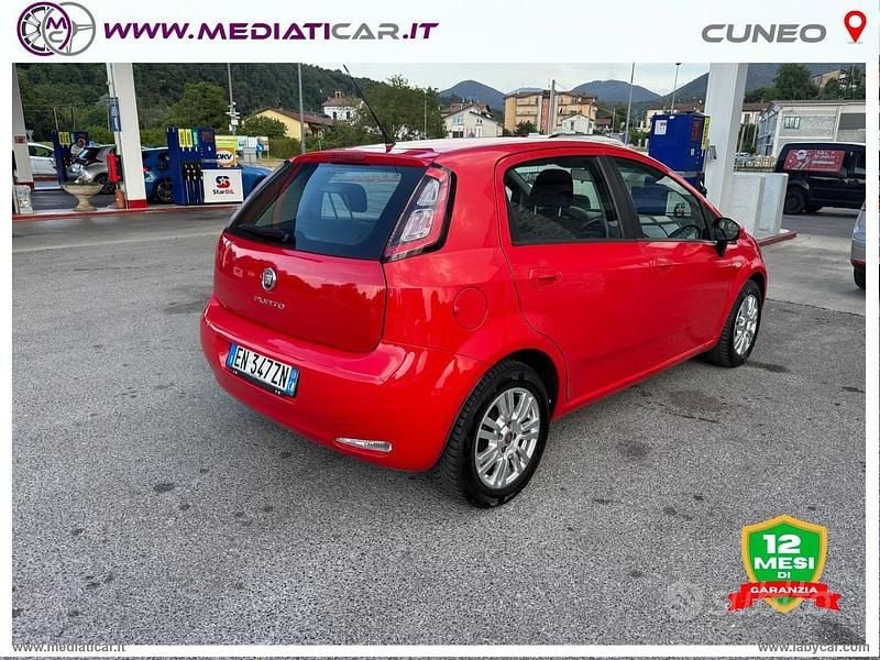 Usata Fiat Punto 75 CV (55 kW) 2013 Rosso Utilitaria