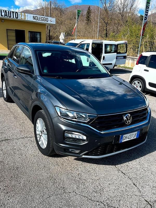 Usata VW T-Roc Business 115 CV (84 kW) 2021 Grigio SUV