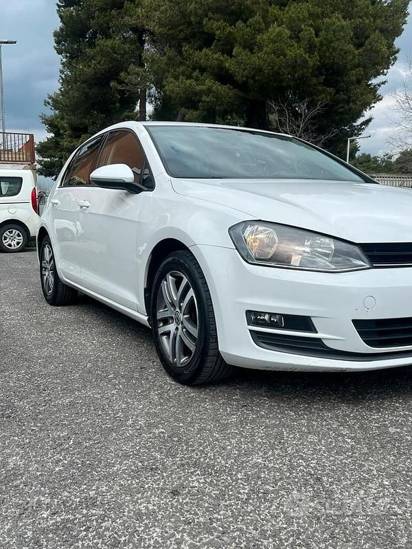 Usata VW Golf VII 105 CV (77 kW) 2014 Berlina