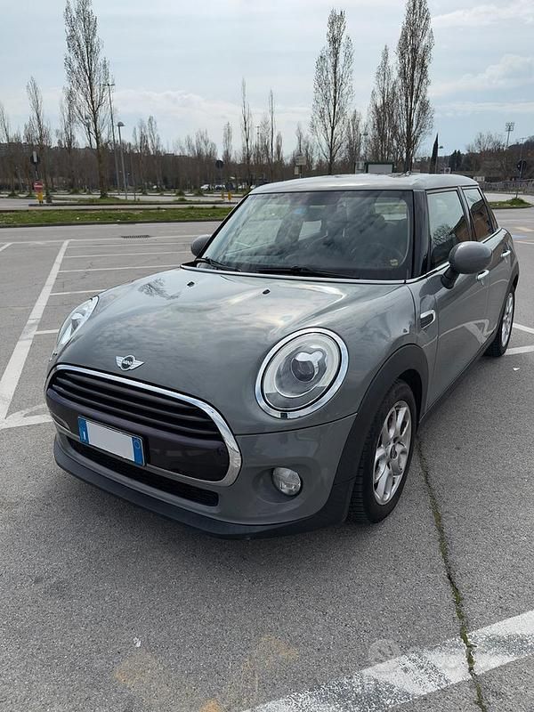 Usata Mini Cooper D Hype 116 CV (85 kW) 2018 Grigio Utilitaria