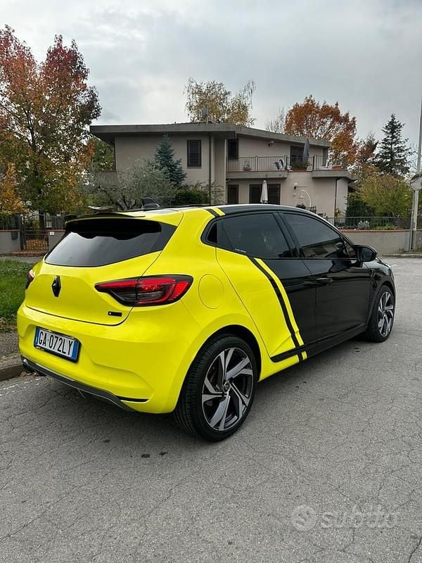 Nero Usata 2020 Renault Clio V Tre volumi | 16.500 € (Cara) - Immagine 1/4