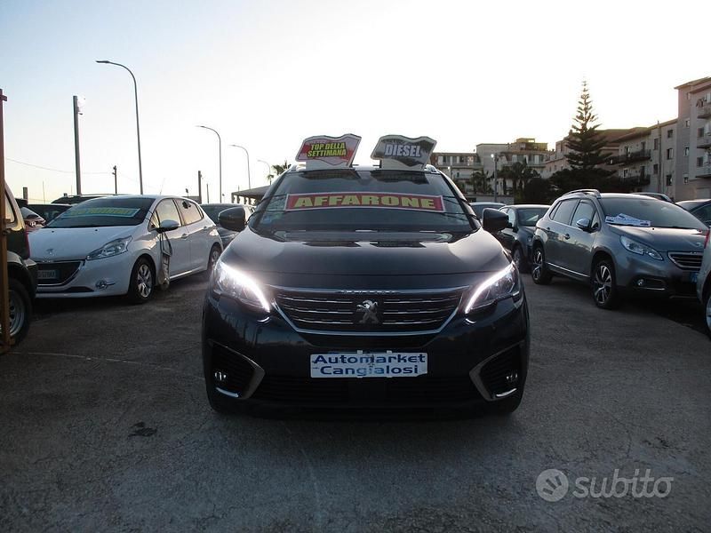 Usata Peugeot 5008 131 CV (96 kW) 2019 Blu SUV