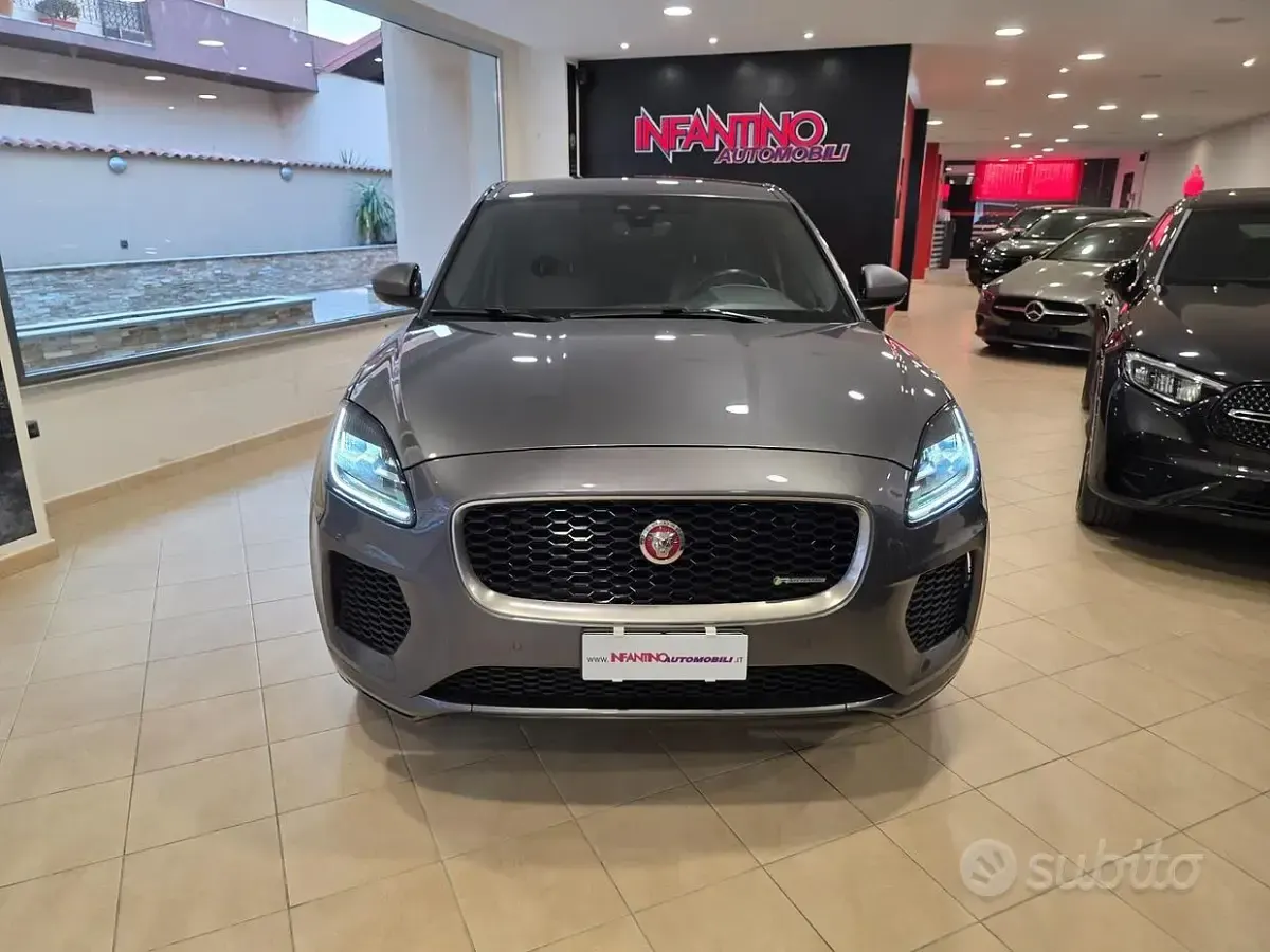 Usata Jaguar E-Pace R-Dynamic 150 CV (110 kW) 2020 Grigio SUV