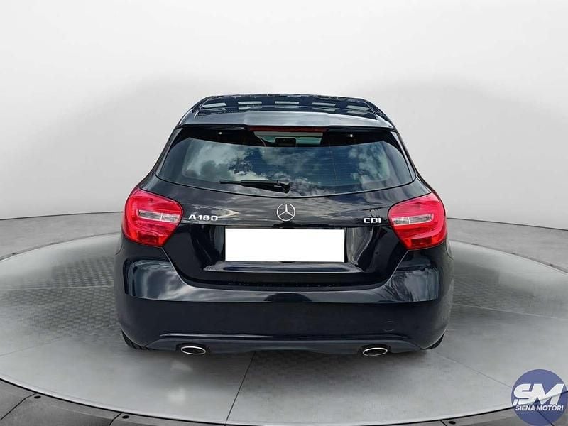 Usata Mercedes A180 109 CV (80 kW) 2014 Nero Utilitaria
