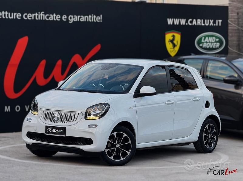 Usata Smart ForFour Passion 71 CV (52 kW) 2016 Bianco Utilitaria
