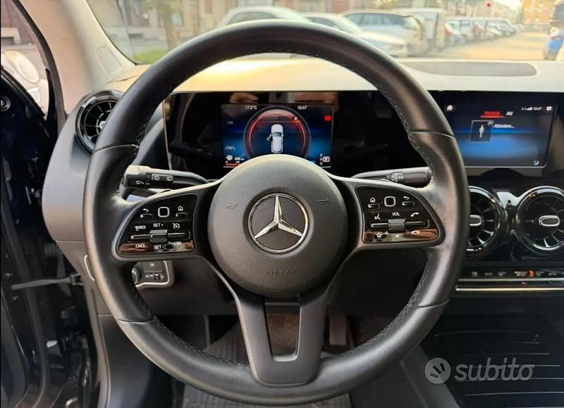 Usata Mercedes GLA180 116 CV (85 kW) 2021 Nero SUV