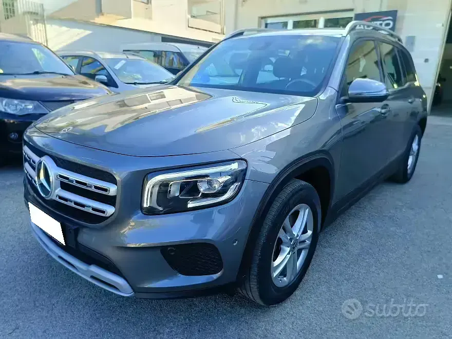 Usata Mercedes GLB180 Executive 116 CV (85 kW) 2023 Grigio SUV
