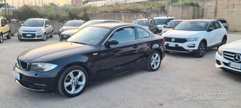 Nero Usata 2009 BMW 120 Coupé Coupé | 6500 € (Super prezzo) - Immagine 1/4