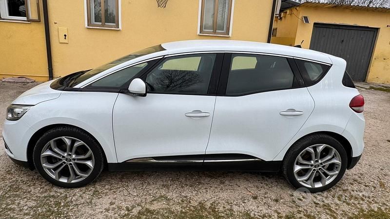 Usata Renault Scénic IV Zen 110 CV (80 kW) 2017 Bianco Monovolume