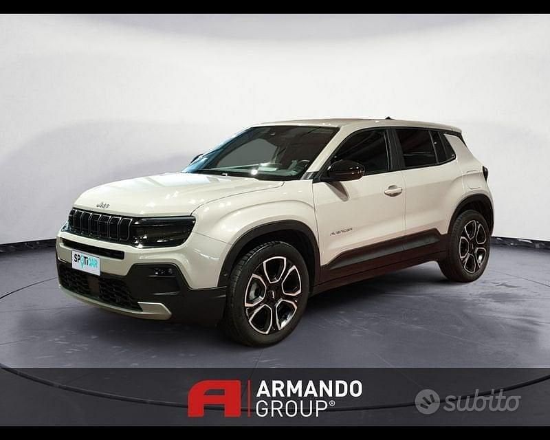 Usata Jeep Avenger Summit 101 CV (74 kW) 2025 Beige SUV