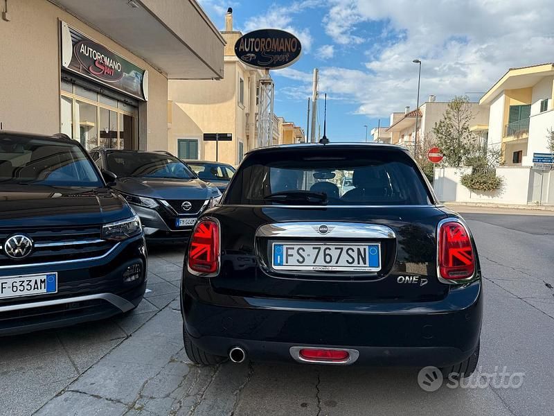 Usata Mini One D 95 CV (69 kW) 2018 Nero Utilitaria