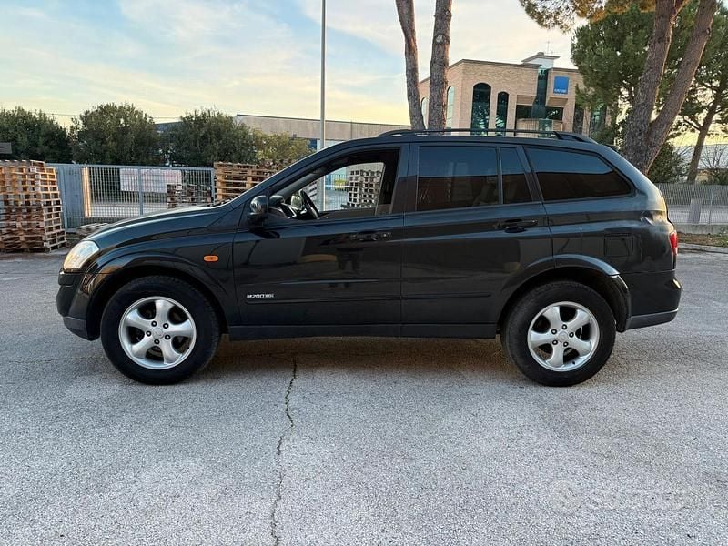 Usata Ssangyong (KGM) Kyron 141 CV (103 kW) 2009 Nero SUV