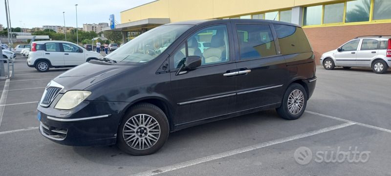 Blu Usata 2008 Lancia Phedra Monovolume | 500 € - Immagine 1/4