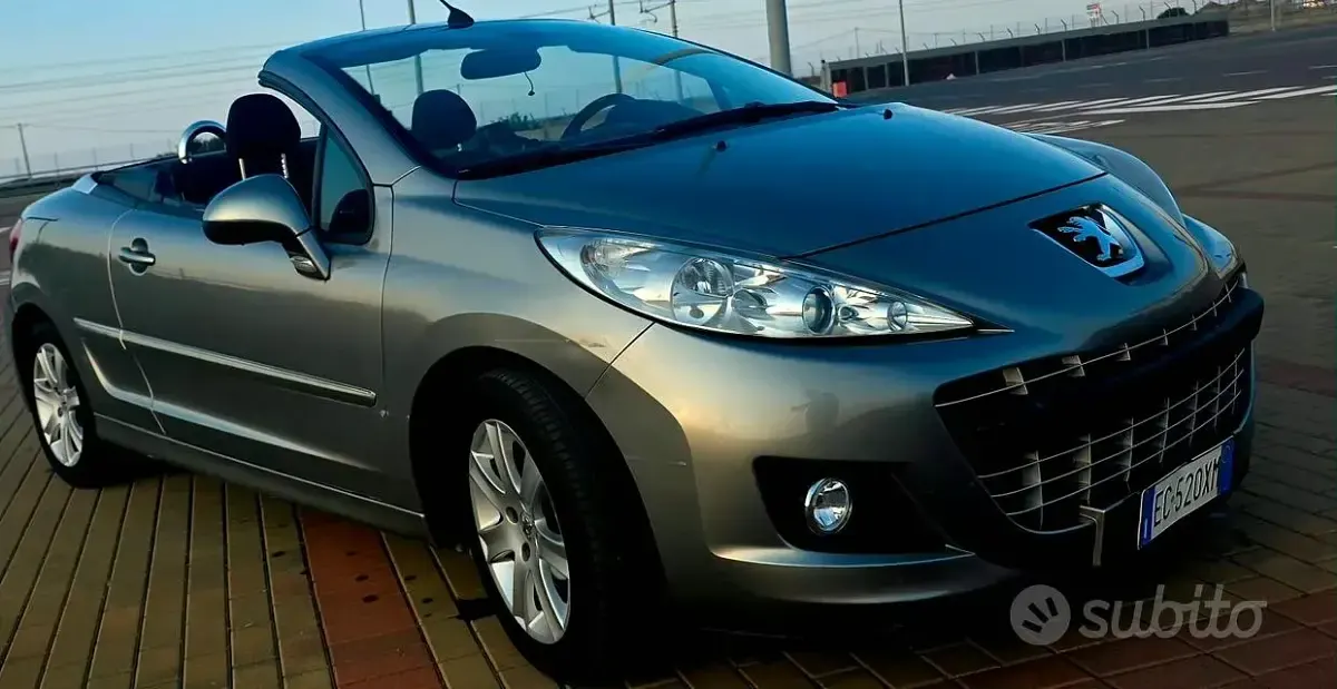 Usata Peugeot 207 CC 112 CV (82 kW) 2010 Grigio Cabrio