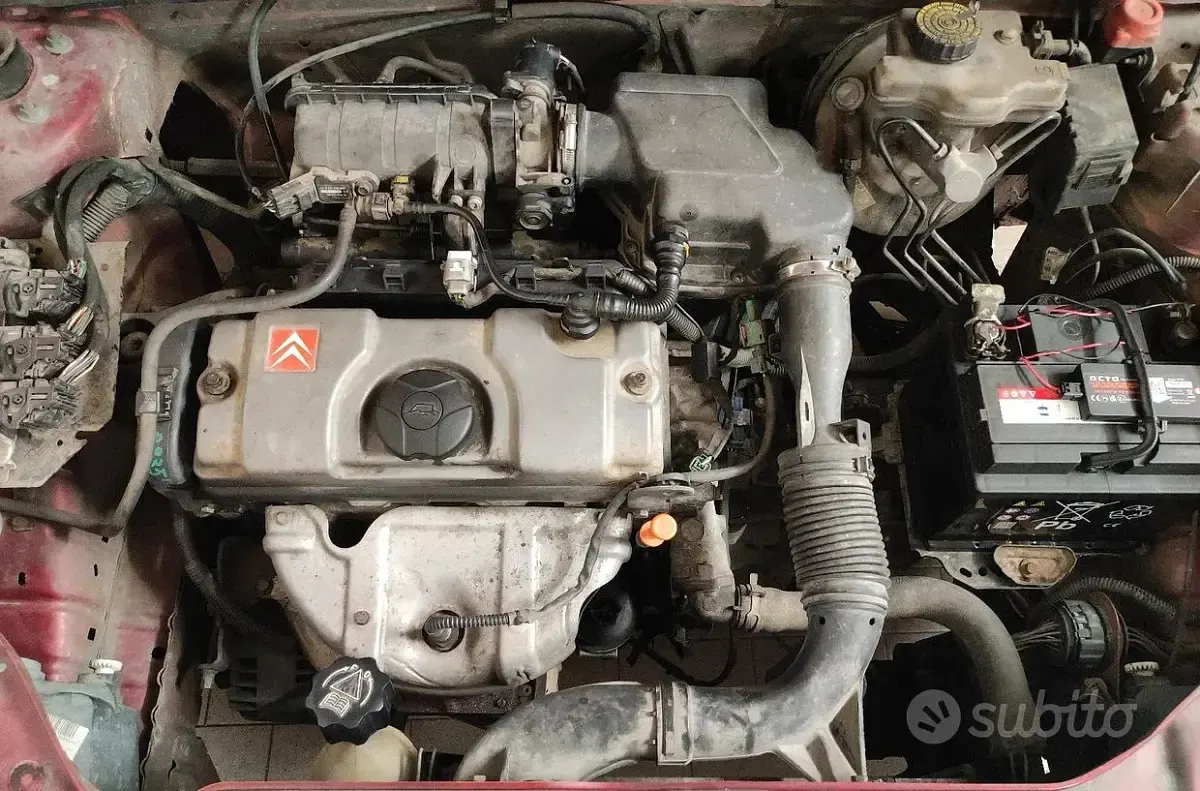 Usata Citroën Saxo 60 CV (44 kW) 2003 Rosso Utilitaria