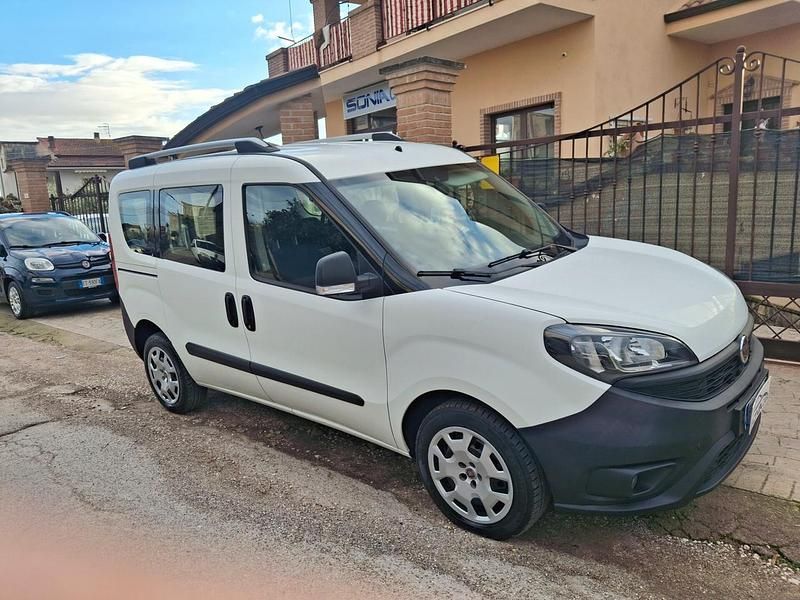 Usata Fiat Doblò 95 CV (69 kW) 2019 Bianco Monovolume