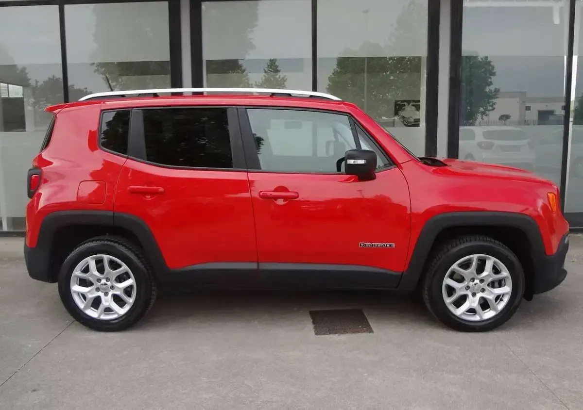 Usata Jeep Renegade Limited 140 CV (102 kW) 2015 Rosso SUV