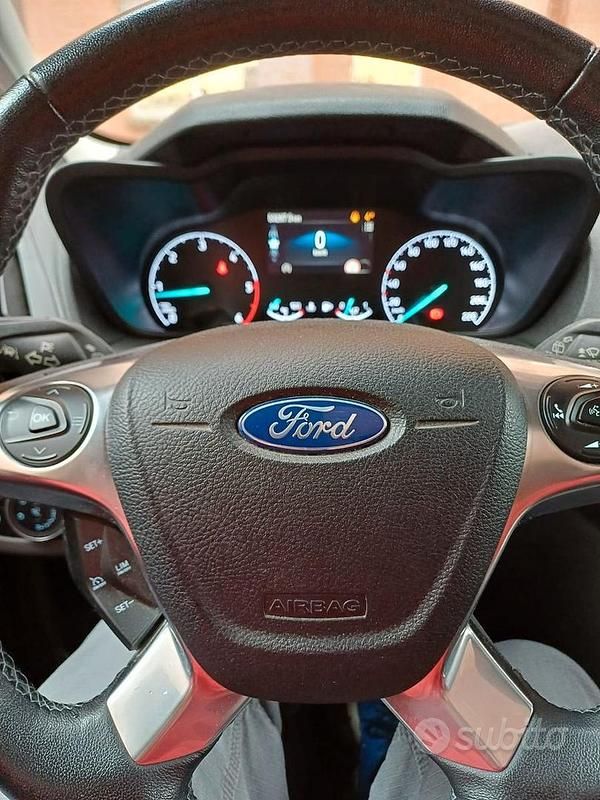 Usata Ford Tourneo Connect 120 CV (88 kW) 2022 Grigio Monovolume