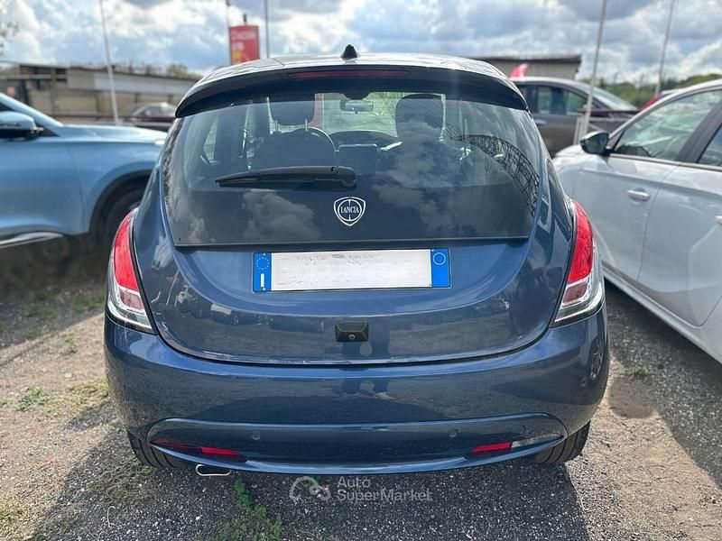 Usata Lancia Ypsilon S 70 CV (51 kW) 2024 Blu Utilitaria