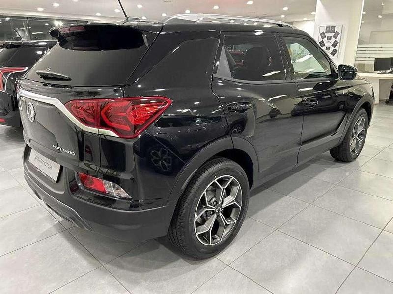 Nuova Ssangyong (KGM) Korando 163 CV (119 kW) 2025 Space black SUV