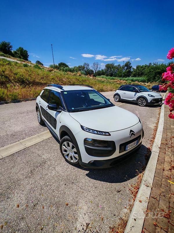 Usata Citroën C4 PureTech 82 CV (60 kW) 2016 Bianco SUV
