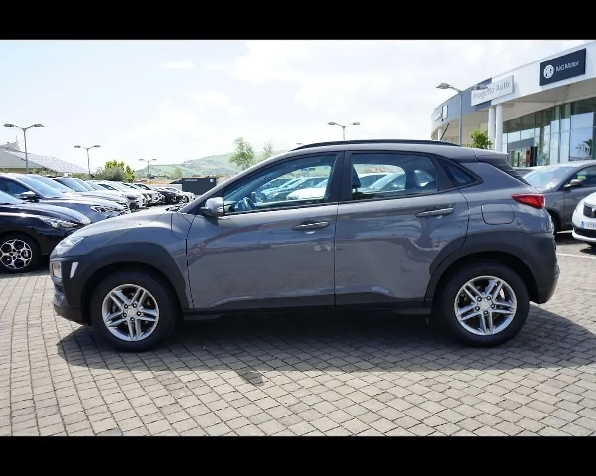 Usata Hyundai Kona 120 CV (88 kW) 2020 Grigio met SUV
