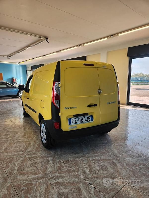 Usata Renault Kangoo 110 CV (80 kW) 2019 Giallo Monovolume