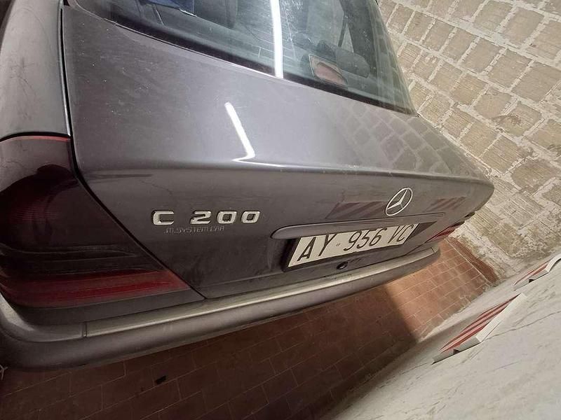 Usata Mercedes 190 136 CV (100 kW) 1998 Berlina