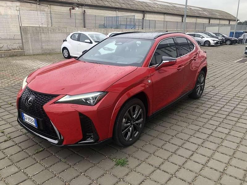 Usata Lexus UX 300h 152 CV (111 kW) 2024 Rosso SUV