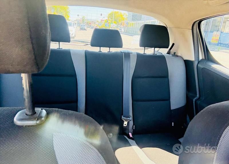 Usata Peugeot 207 88 CV (64 kW) 2006 Grigio Utilitaria