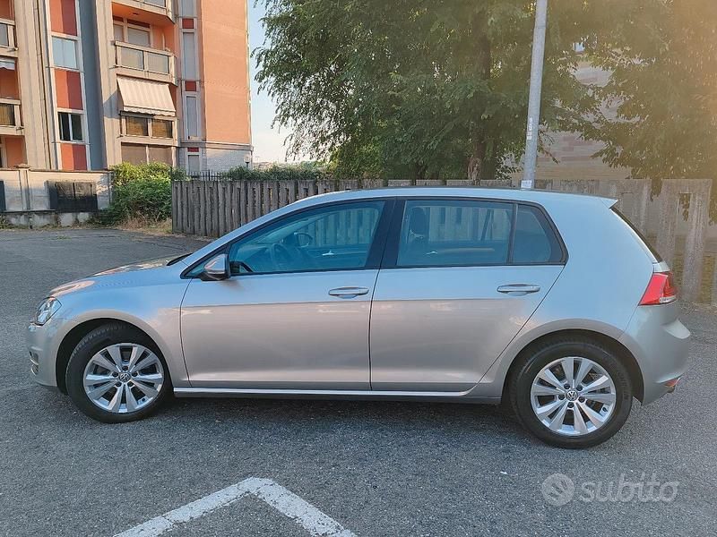 Usata VW Golf VII Comfortline 105 CV (77 kW) 2013 Berlina