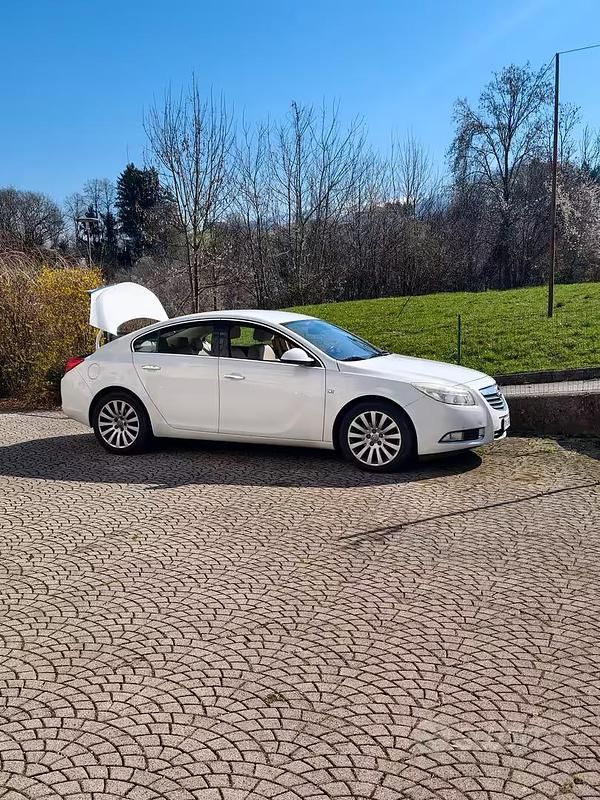 Usata Opel Insignia 178 CV (130 kW) 2009 Berlina