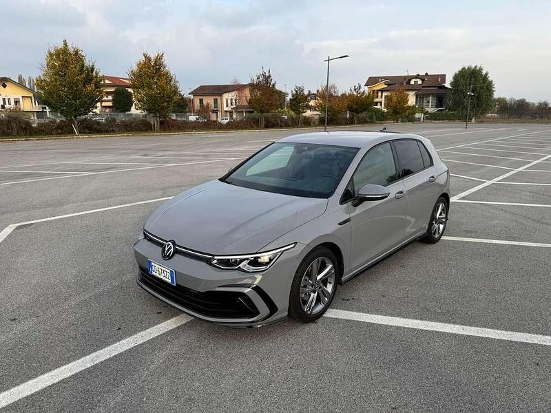Usata VW Golf VII R-line 150 CV (110 kW) 2021 Grigio Utilitaria