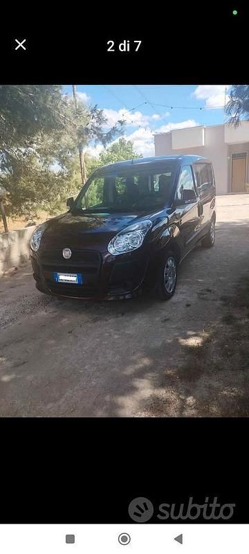 Usata Fiat Doblò 120 CV (88 kW) 2012 Rosso Monovolume