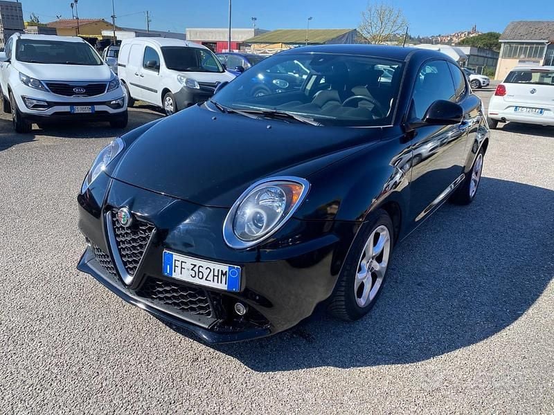 Usata Alfa Romeo MiTo Super 95 CV (69 kW) 2016 Nero Utilitaria